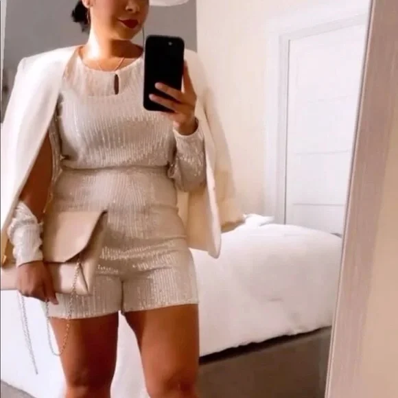 Sequin Split Sleeve Halter - Picture 10 of 14